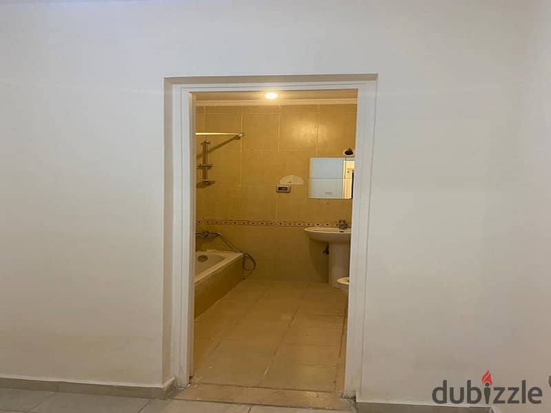 In Madinaty, a vacant apartment for rent, area of ​​205 square meters, view garden, in front of Metro Market and El-Ezaby Pharmacy, steps to Open Air 13