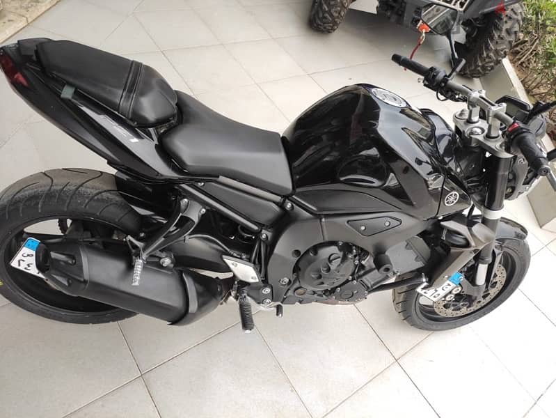 Yamaha FZ1 2