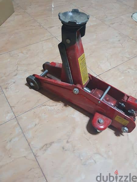 Couric hydraulic car jack | كوريك تمساح ١ طن حالة الجديد 2