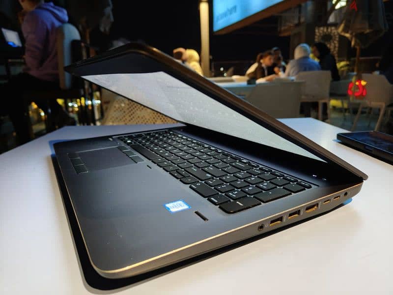 laptop hp zbook 15 g3 9