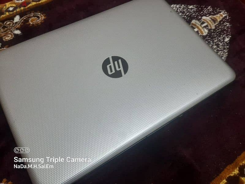 Laptop Hp كارتين شاشه جيل سادس 10