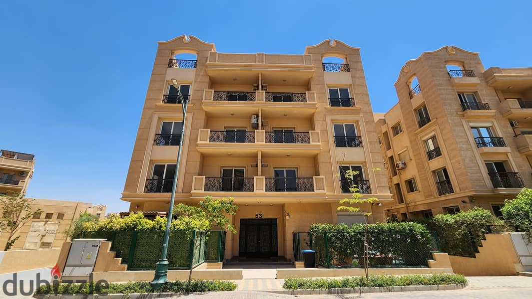 Penthouse, close to receipt, with installments over 7 years, in Sheikh Zayed 2