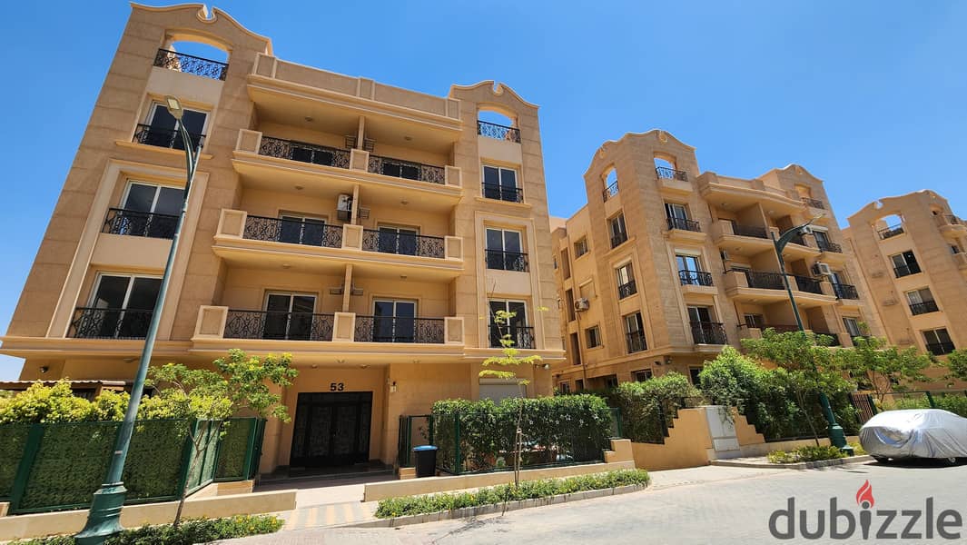 Penthouse, close to receipt, with installments over 7 years, in Sheikh Zayed 8