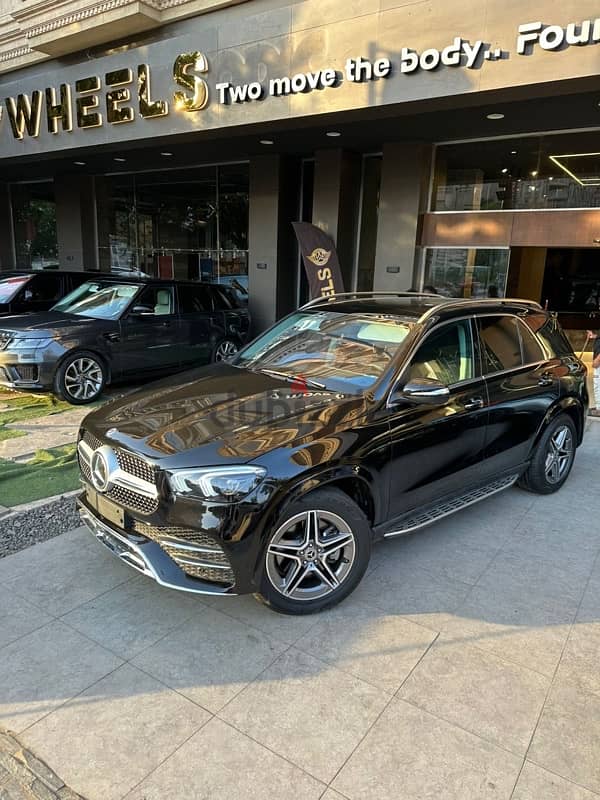 Mercedes-Benz GLE-Class 2023 كسر زيرو 1