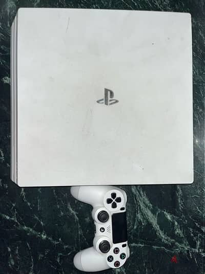 ps4 pro بلايستيشن  برو ٤ white edition