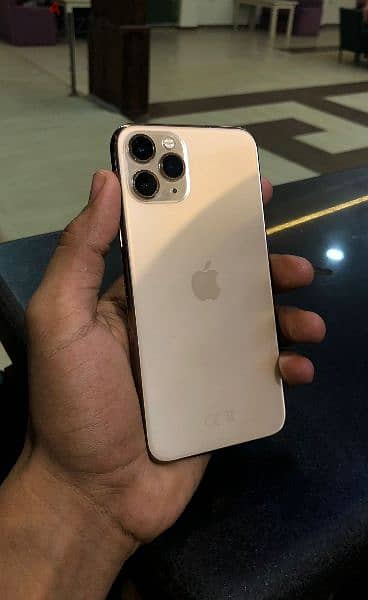 ايفون 11 pro