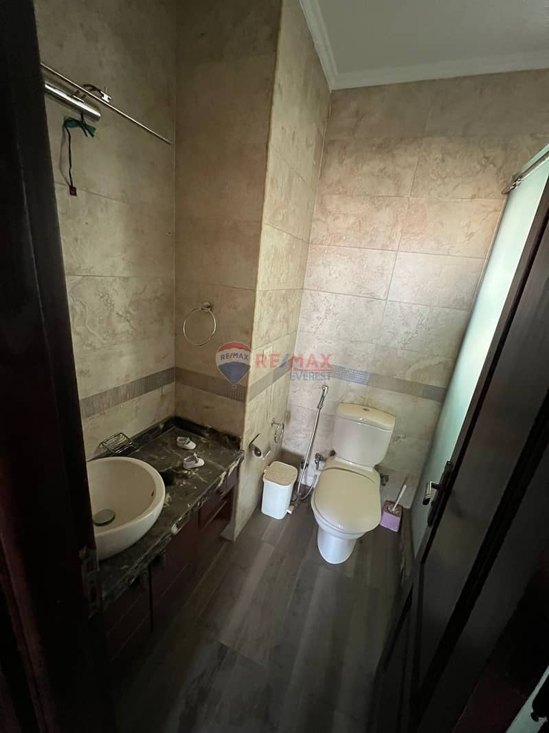 Middle townhouse for sale in Al Reem Residence 22