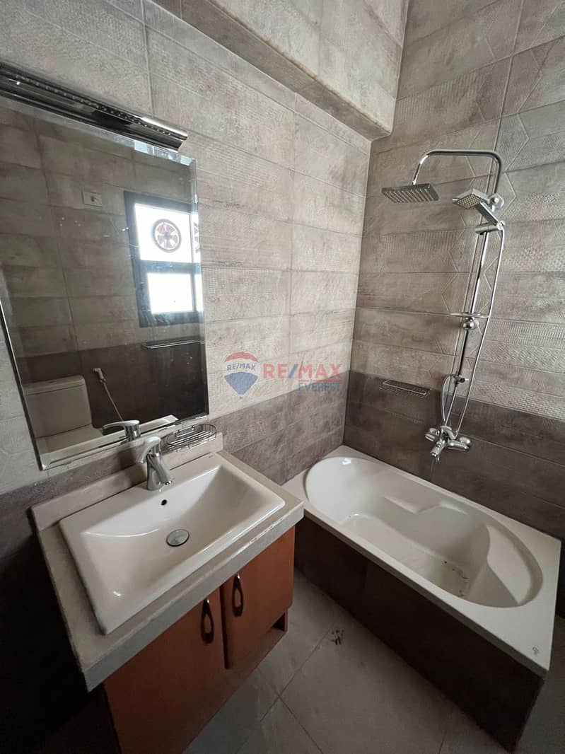 Middle townhouse for sale in Al Reem Residence 23