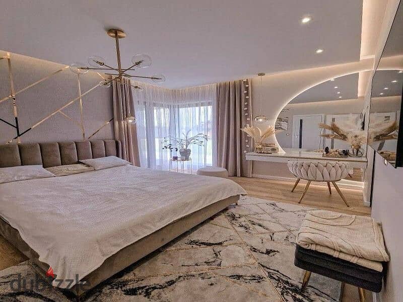 شقه بجاردن متشطبه بالتكيفات للبيع في كمبوند كريسينت ووك-Crescent Walk وتقسيط علي 8سنوات 5