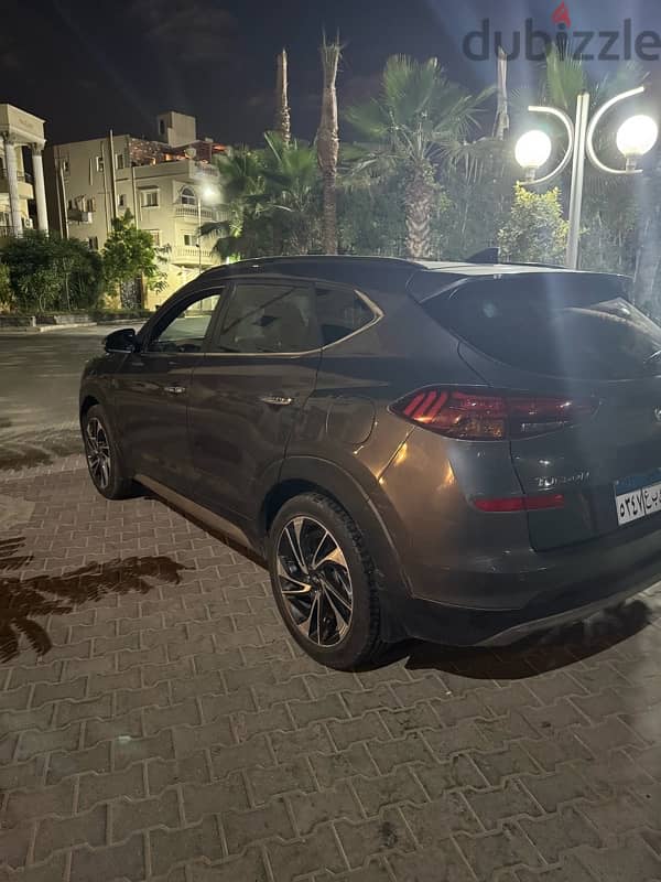 Hyundai Tucson 2019 1.6T - Red Floor 7