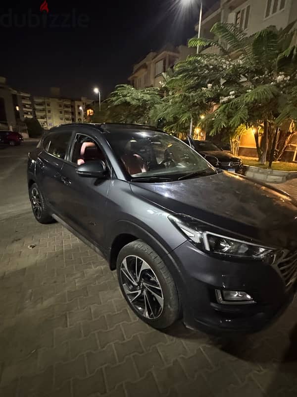 Hyundai Tucson 2019 1.6T - Red Floor 11