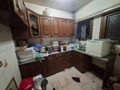 دولاب مطبخ بحالة ممتازة