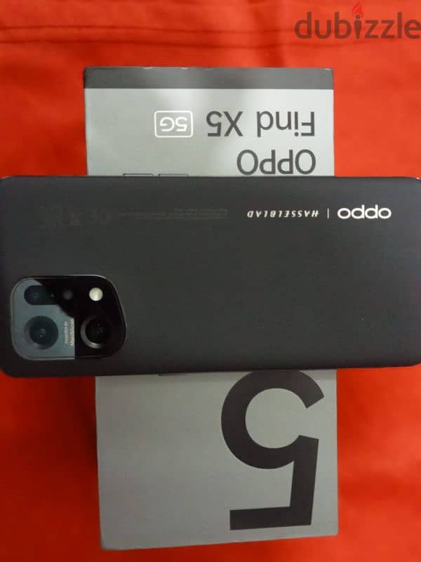 OPPO Find X5 1