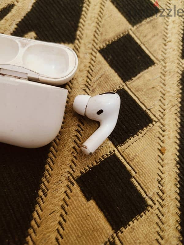 سماعه ايربودذ ابل الاصليه الجيل الاول air pods pro 2 1