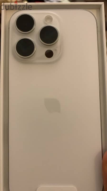 iPhone 16 pro, 128 GB. . White Titanium 2