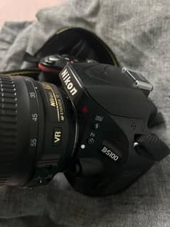 NIKON D5100 0