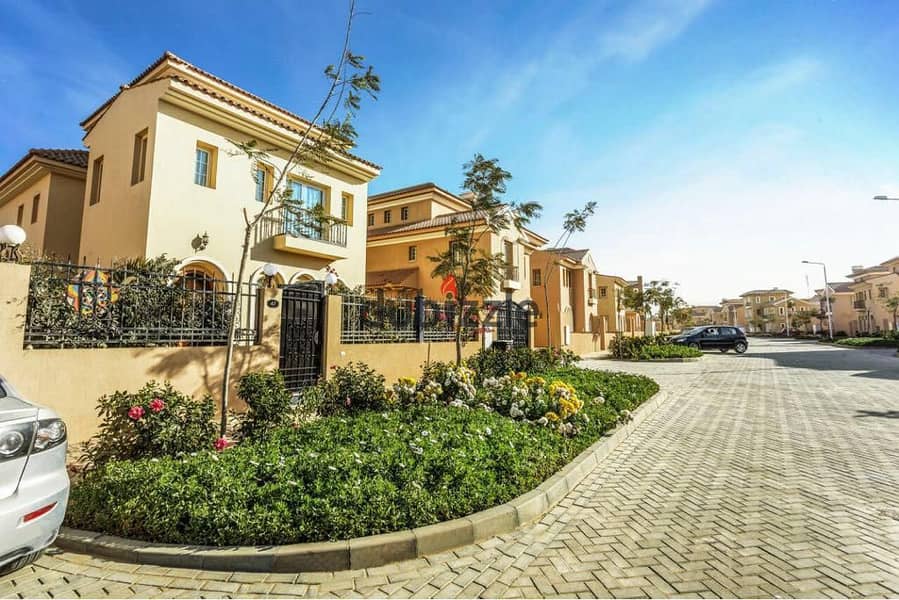 Town house for sale 215m in new cairo hyde park compound golden square 2