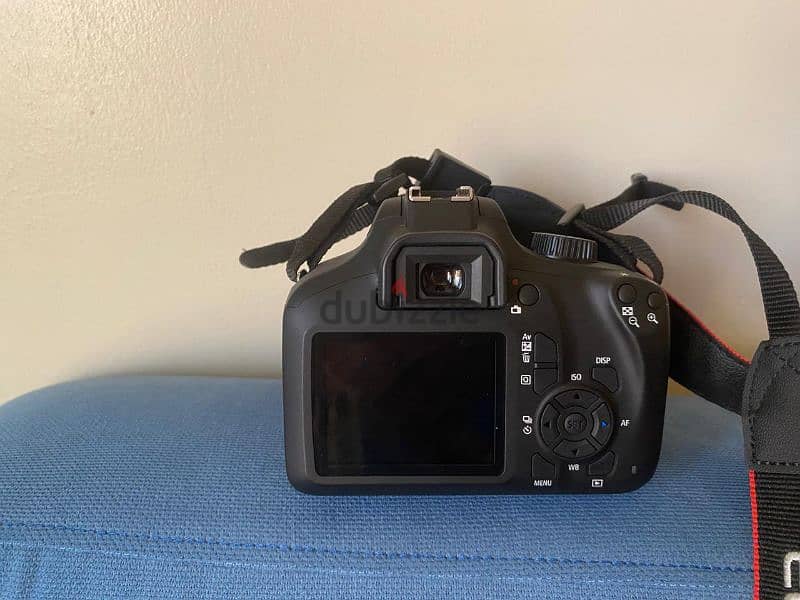 used like new  canon EOS 4000D EF 18-55 DC 2