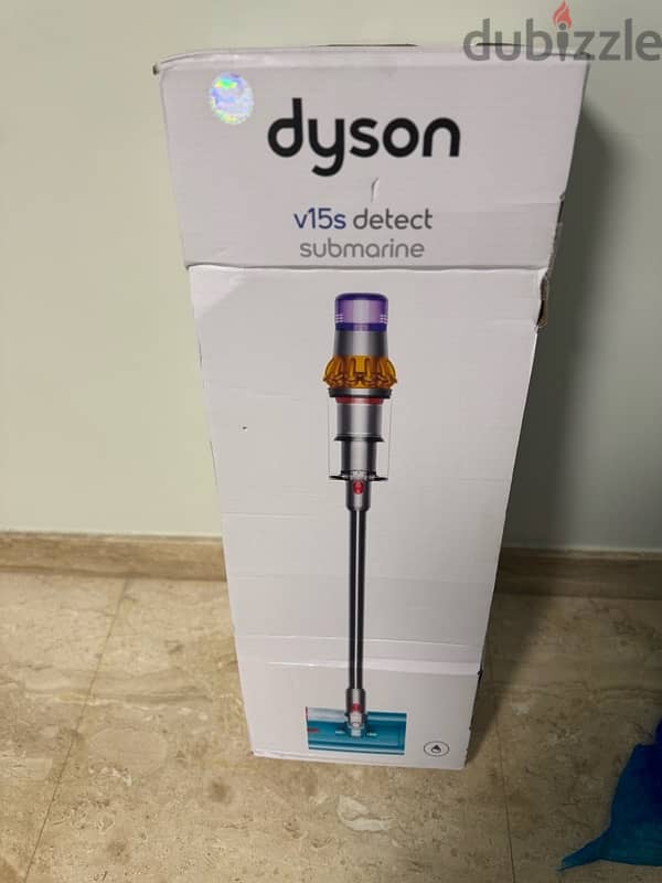 dyson vacuum wet and dry 15v submarine 3