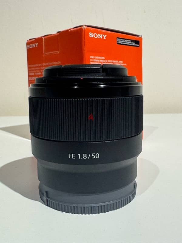 Brand New Sony 50mm lens (with warranty ) عدسه  سوني جديده مع الضمان 1