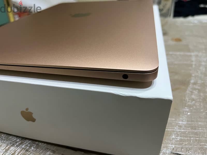 MacBook Air 2020 M1 96% KSA Full box ماك بوك اير ام ١ 8