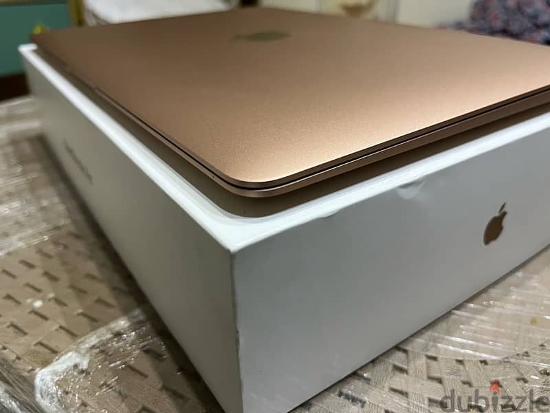 MacBook Air 2020 M1 96% KSA Full box ماك بوك اير ام ١ 11