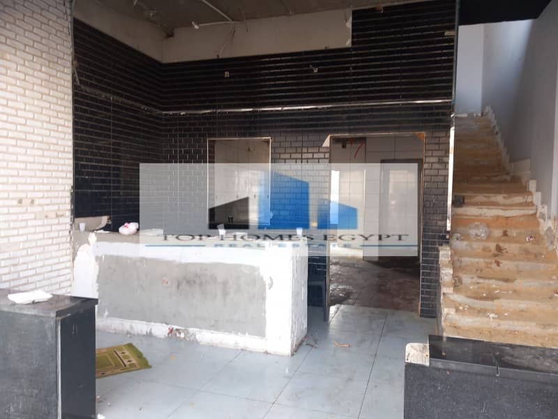 Duplex shop for rent 150 SQM fully finished on South 90th Street - New Cairo 9