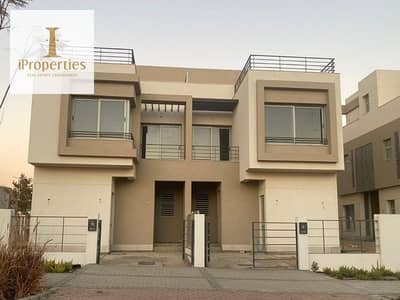 Ready to Move Twin House 384m in Palm Hills New Cairo under market price