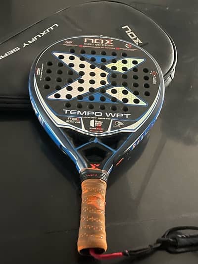 padel racket ( nox tempo )