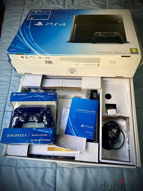 PS4 FAT 500 GB + 3controlles + 5 CDs 0