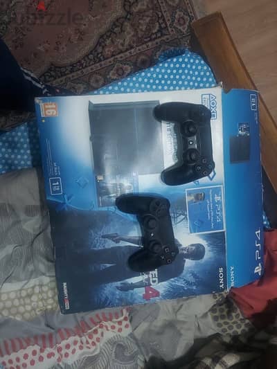 PS4 1TB Perfect condition - 2 games - 2 controllers