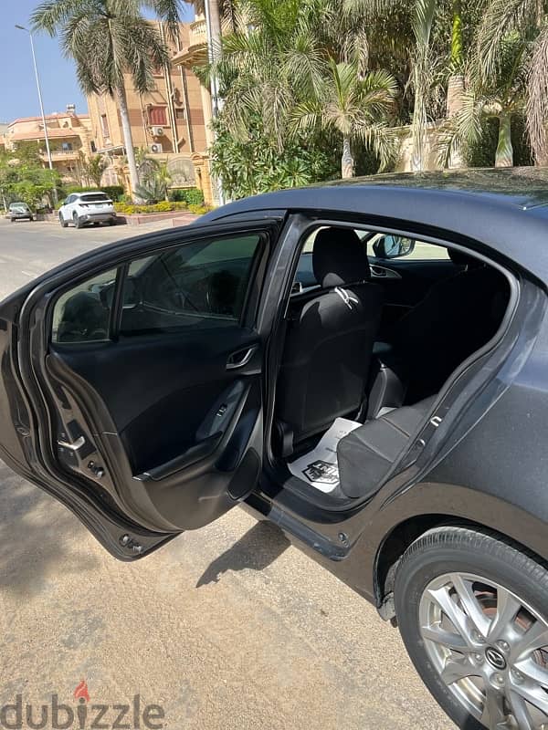 Mazda 3 Model 2019 Excellent condition 6