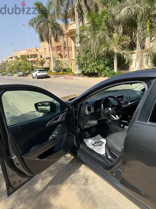 Mazda 3 Model 2019 Excellent condition 7