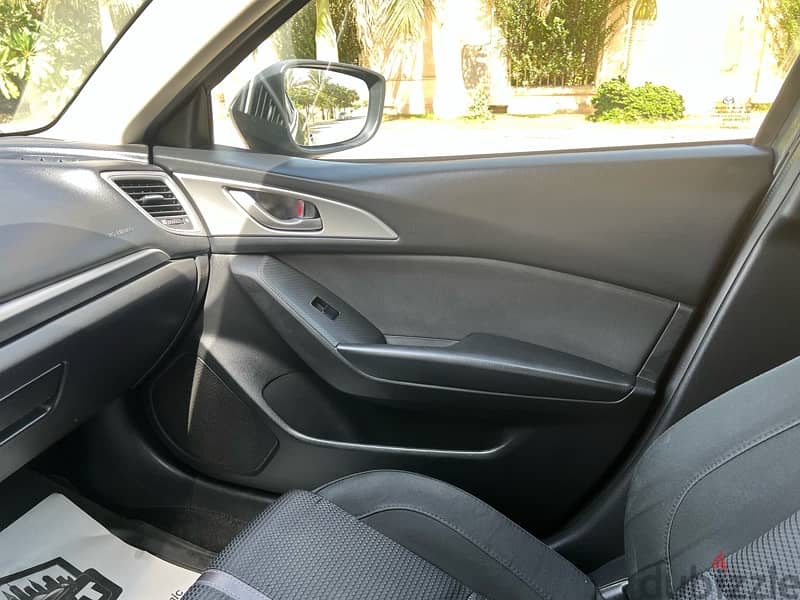 Mazda 3 Model 2019 Excellent condition 10