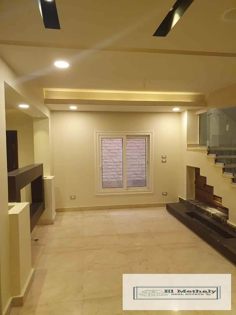 For sale or rent, administrative or residential, duplex 330 square meters ground 210 square meters and basement 120 square meters AlYasmine 8 distinct 4