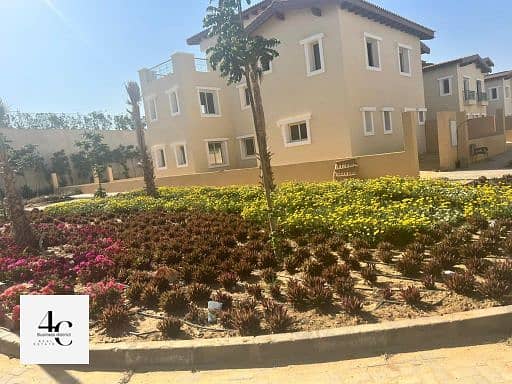 Town house 215m classic direct view on landscape with installments for sale in hyde park 5th settlement 1