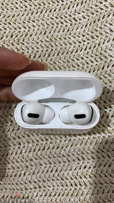 apple air pod pro (2nd generation )