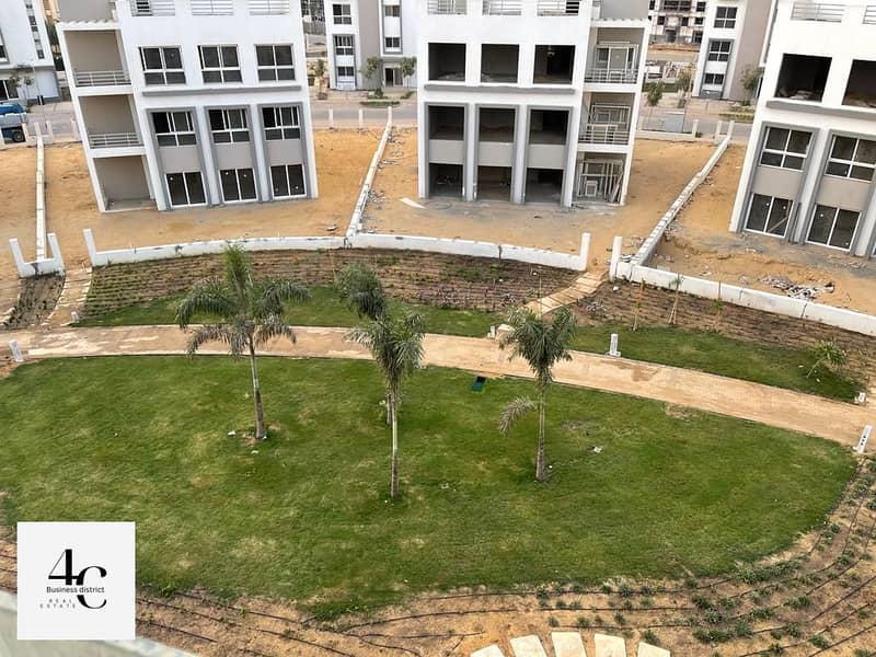 Duplex with garden for sale in  Hyde Park 211M with Installments  , prime location and  view landscape. 5