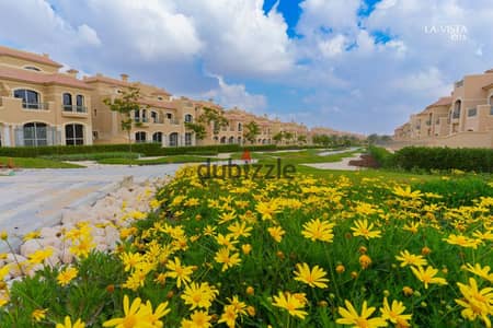 Apartment 200m with 85m garden for sale in La Vista El Patio Sola Compound, Shorouk City, without down payment and in installments over 7 years