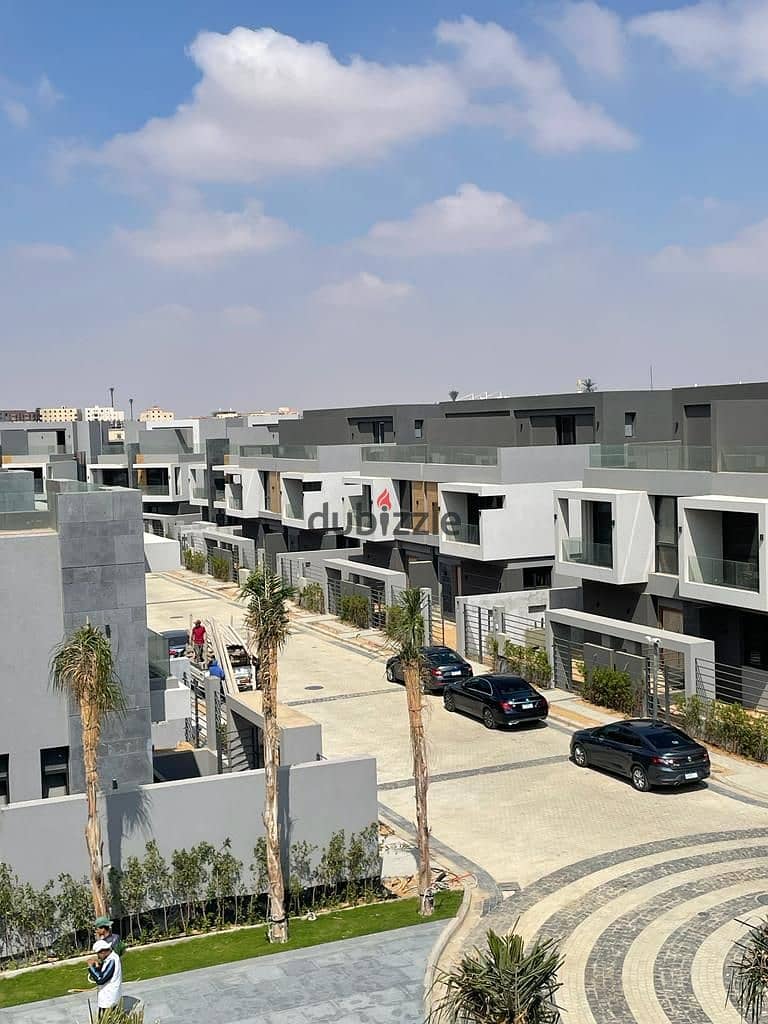 Apartment 200m with 85m garden for sale in La Vista El Patio Sola Compound, Shorouk City, without down payment and in installments over 7 years 8