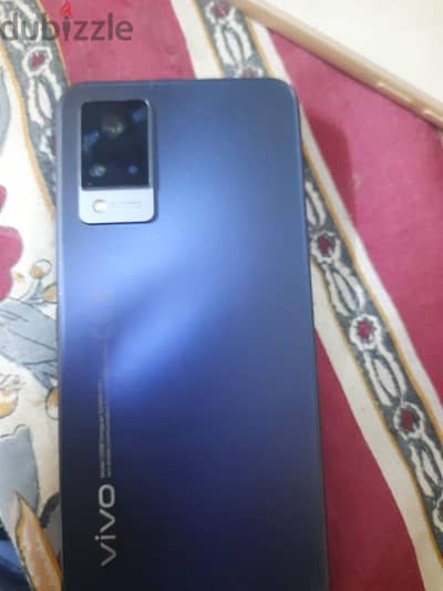 VIVO V21