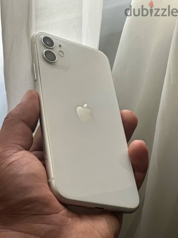 iphone 11 White color 128 GB 0