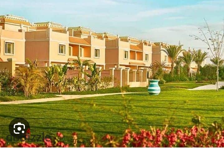 For sale, a penthouse with a garden, 344 m, ready for immediate viewing, in the heart of Sheikh Zayed, in front of Hyper One, in installments 6