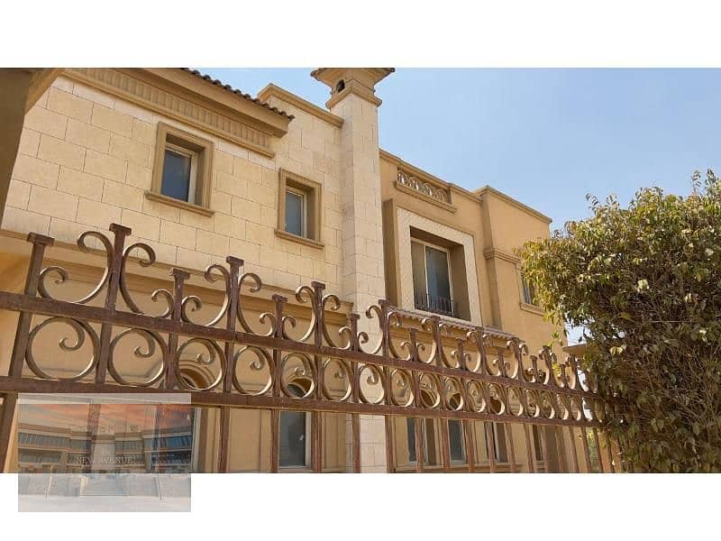 villa Standalone Prime location in new cairo 10