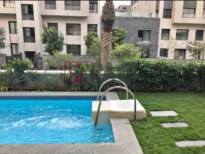 Apartment with swimming pool near the American University, smartly finished