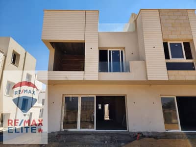 Townhouse middle for sale in Azzar 2, Fifth Settlement New Cairo 225m