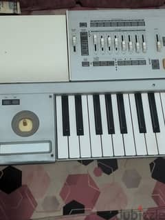 Korg  m3كورج للبيع 0