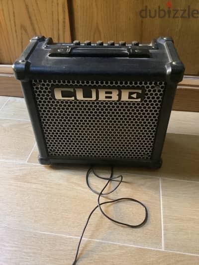 roland cube amplifier for guitar use امبليفير جيتار like new