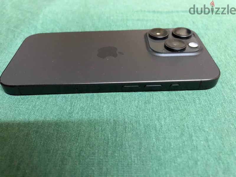 iPhone 15 Pro 256GB Black Titanium 6