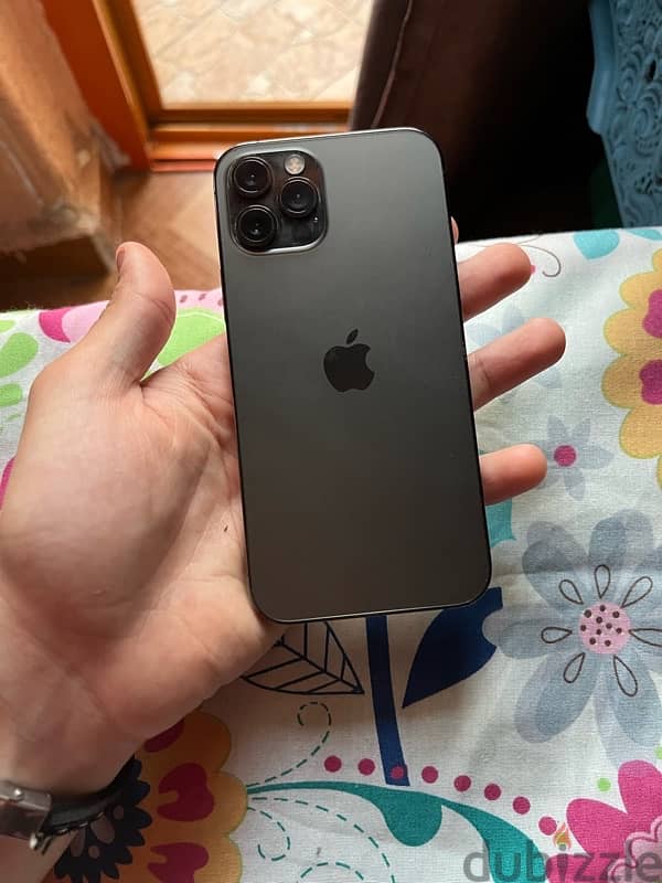 iphone 12 pro للبيع 1